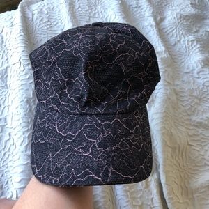 NWOT lululemon running hat